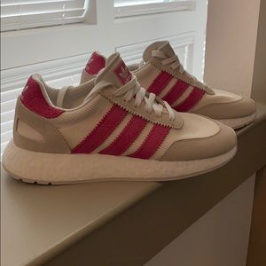 Adidas I-5923 - size 8 1/2 - dark pink